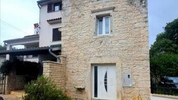 House with distant sea views for sale in Rovinjsko Selo, Rovinj 