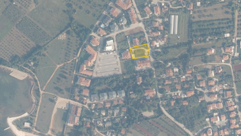 Building land in Umag just 400 m from the sea 