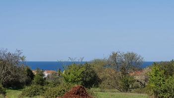 Baugrundstück mit einem Projekt in der Gegend von Porec, Meerblick 