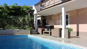 Villa with swimming pool in Momjan, Buje 