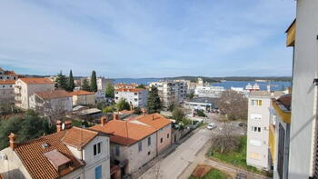 Rare apartment with sea views in Stoja, Pula 