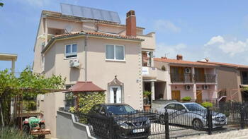 Apart-house of 9 apartments in Valbandon just 900 meters from the beach 