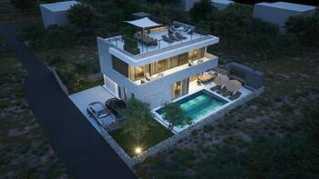Luxury villa near the sea under construction, 100 meters from the beach 