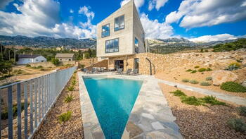 Luxury ultra-modern stylish villa in Karlobag area, first line to the sea 