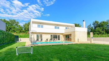 Quality new built anti-stress villa with swimming pool in Juršići 
