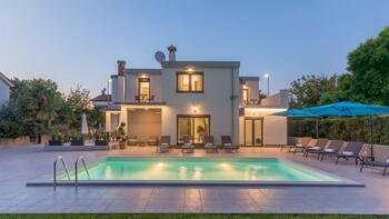 ART DE VIVRE luxury villa near the sea in Porec, just 300 meters from the beach 
