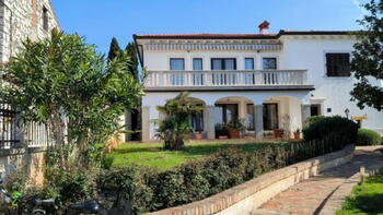 Rare villa on the first line to the sea in Umag 