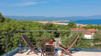 Luxury property in Malinska, with romantic sea views 