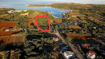 Land plot with project of 10 villas in Liznjan close to the sea 