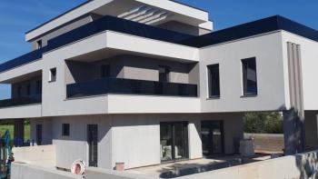 Contemporary design semi-detached villa in Štinjan, Pula, only 600 meters from the sea 