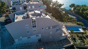 Perfektní byt v první linii v Podstrana - exkluzivní předměstí Splitu 