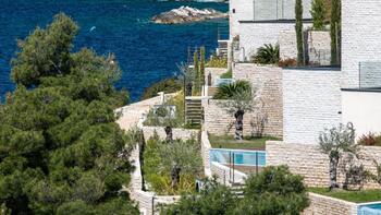 Neue moderne Villa mit luxuriöser Wohnanlage in erster Meereslinie in der Gegend von Primosten 