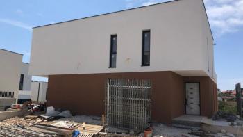Newly built villa in Medulin only 200 meters from the sea 
