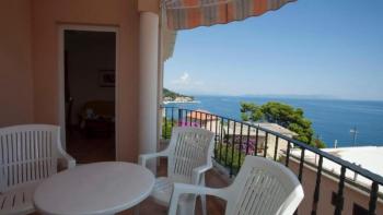 Apartment with a balcony overlooking the sea only 100 meters from the beach 