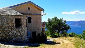 Awesome estate with panoramic sea view in Rabac area, for renovation 