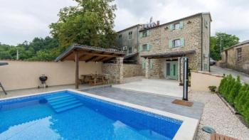 Einheimische Doppelhaushälfte aus Stein mit Swimmingpool in Motovun 