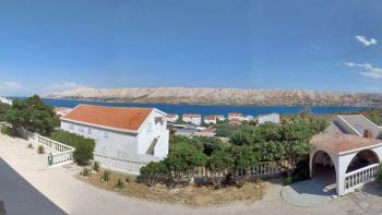 Apart-house with 7 apartments 200 meters from the sea on Pag 
