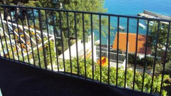 Incroyable propriété touristique de 6 appartements sur la Riviera d'Omis, à 30 mètres de la mer 