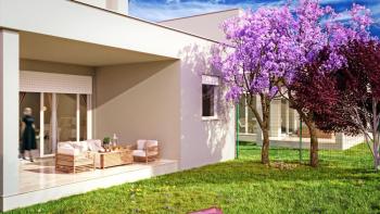 House of modern design with garage in Rabac area 