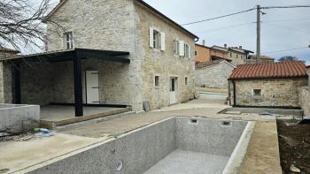 Beautiful stone villa in Višnjan, with swimming pool 