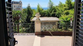 Apartment in an Austro-Hungarian villa with sea views in Opatija, 100 m from Lungomare 