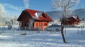 Wonderful wooden house in nature with swimming pool, near the river 