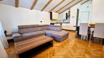 Appartement de deux chambres dans le centre d'Opatija à seulement 100 mètres de la mer et de Lungomare 