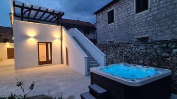 Wonderful stone villa in Jelsa area 