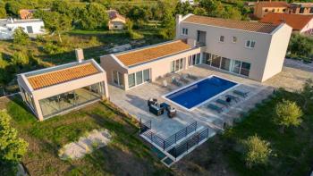 Solid modern villa in a great location in Labin area 