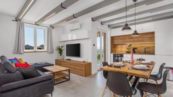 Wohnung in Malinska, mit 3 Schlafzimmern und Meerblick 