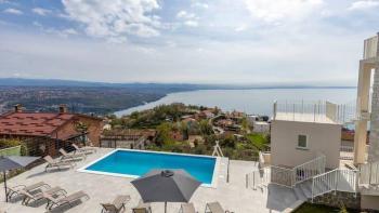 Appartement à Bregi, Opatija avec vue panoramique sur la mer et piscine 