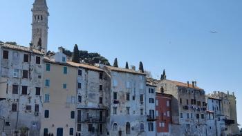 Restaurant in an attractive location with a terrace in Rovinj, for sale 