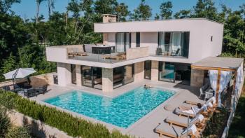 Villa in Zadar area, 800m from the sea, for sale 