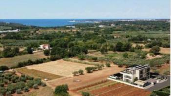 Property in Poreč, with 4 residential units, for sale 