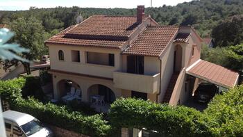 Maison à vendre à Artatore, Mali Lošinj, à 300 m de la mer 