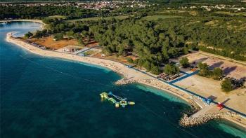 Tágas, T2 célú telek Stinjanban, mindössze 200 méterre a strandtól 