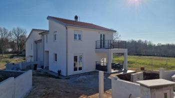 Two villas with a shared swimming pool in Bonaci, Porec area 