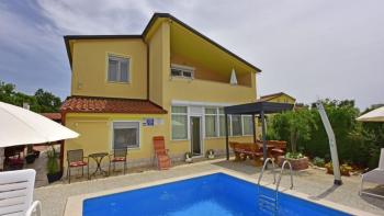 Apartment house with 5 apartments in Porec area with swimming pool 