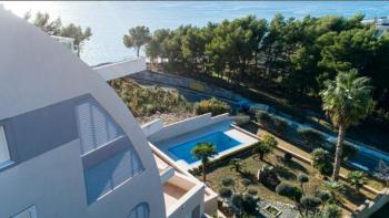Amazing property in Podstrana with swimming pool offers 2 luxury apartments 