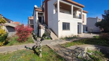 House in Veli Vrh, Pula with garage 