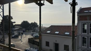 Apartment in a luxurious new building, first row to the sea in Umag, close to Slovenian border 