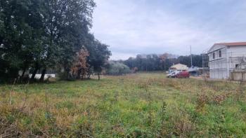 Spacious land 500m from the sea in Pjescana Uvala! 