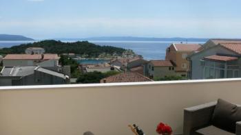Super propriété touristique à Makarska à seulement 400 mètres de la mer - la rénovation est en cours de finalisation ! 