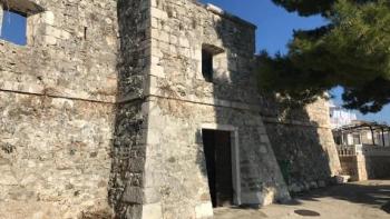 Seafront castello for renovation on Hvar island in Sucuraj - unique and unusual property in Croatia for sale! 
