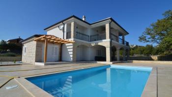 Fabelhaft schöne neue Villa mit Pool auf der Insel Krk 