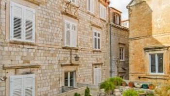 Appartement de charme dans le centre de Dubrovnik avec potentiel d'investissement 