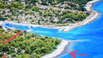 Ideales Grundstück direkt am Meer auf der Insel Vir 