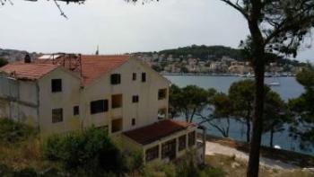 Exceptional investment project of waterfront location on prestigious M.Losinj 