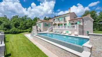 Superbe villa sur un grand terrain de 3150 m². dans la région de Pazin 