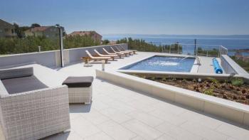 Úžasná nová moderní vila s výhledem na moře v Makarské 